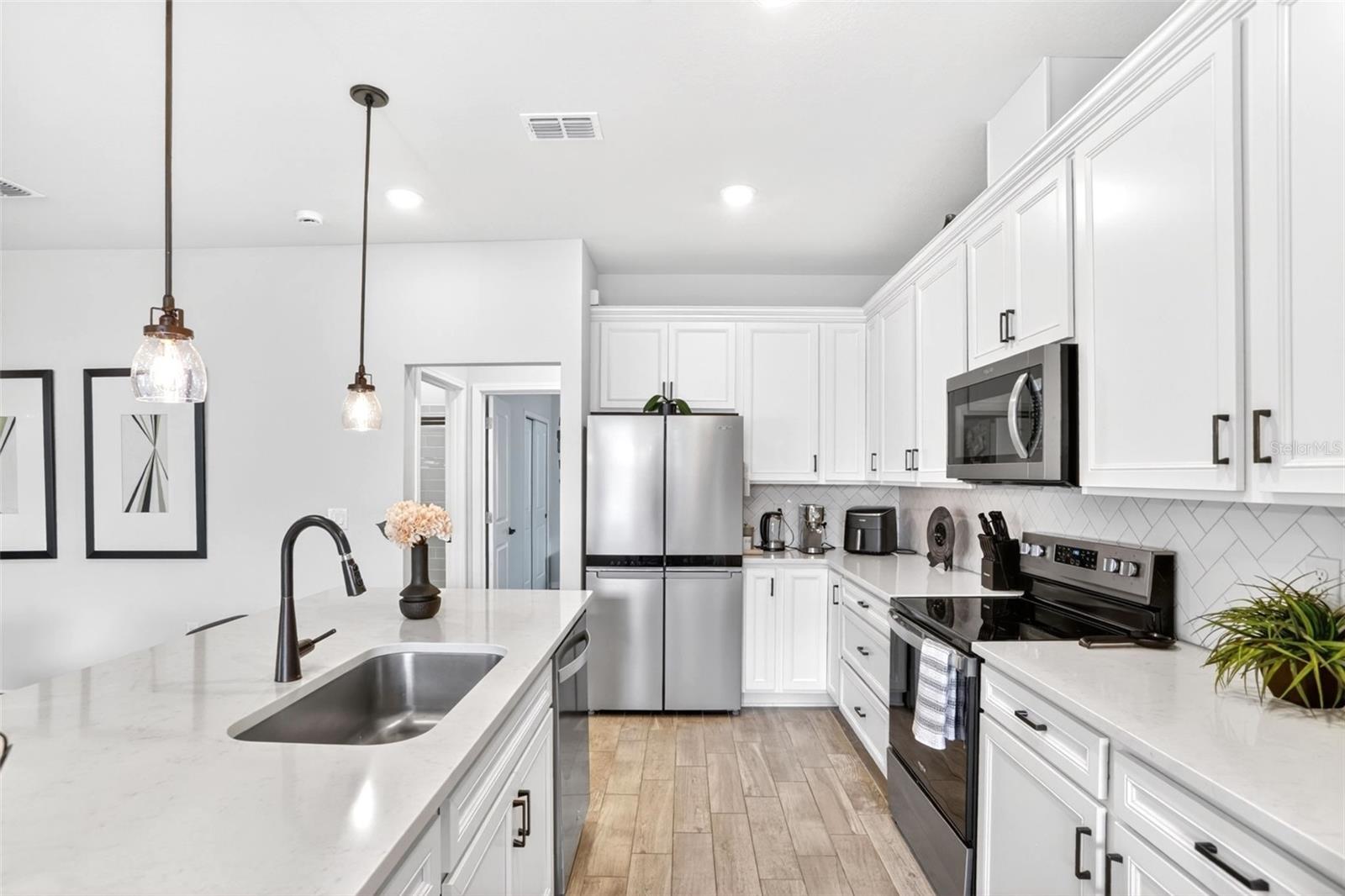 Image 11 of 53 For 17386 Saw Palmetto Avenue