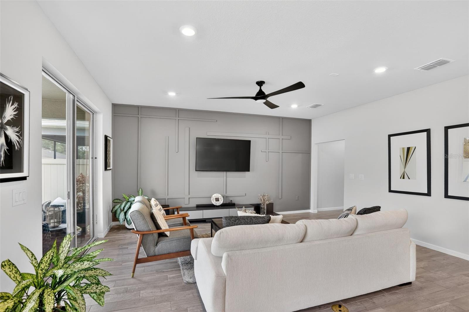 Image 6 of 53 For 17386 Saw Palmetto Avenue
