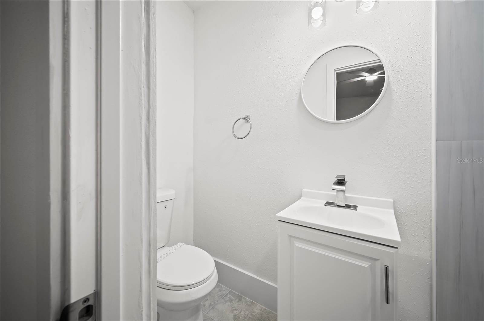 Image 11 of 22 For 4403 Lake Lawne Avenue