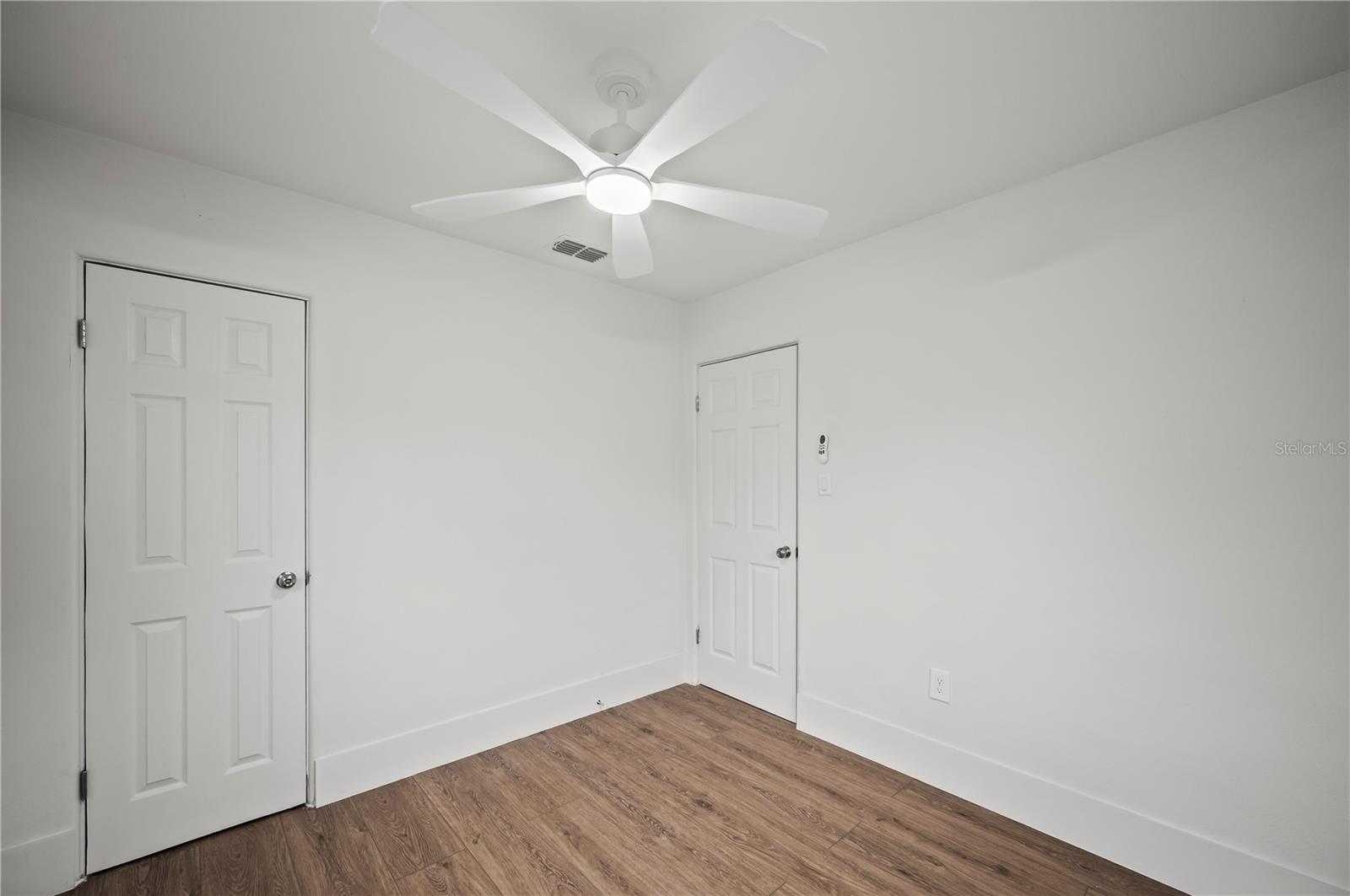 Image 12 of 22 For 4403 Lake Lawne Avenue