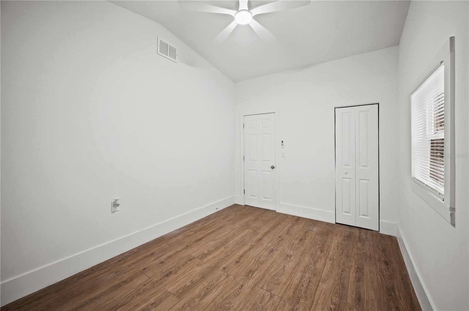 Image 13 of 22 For 4403 Lake Lawne Avenue