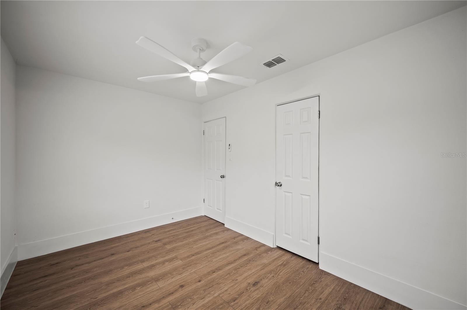 Image 16 of 22 For 4403 Lake Lawne Avenue