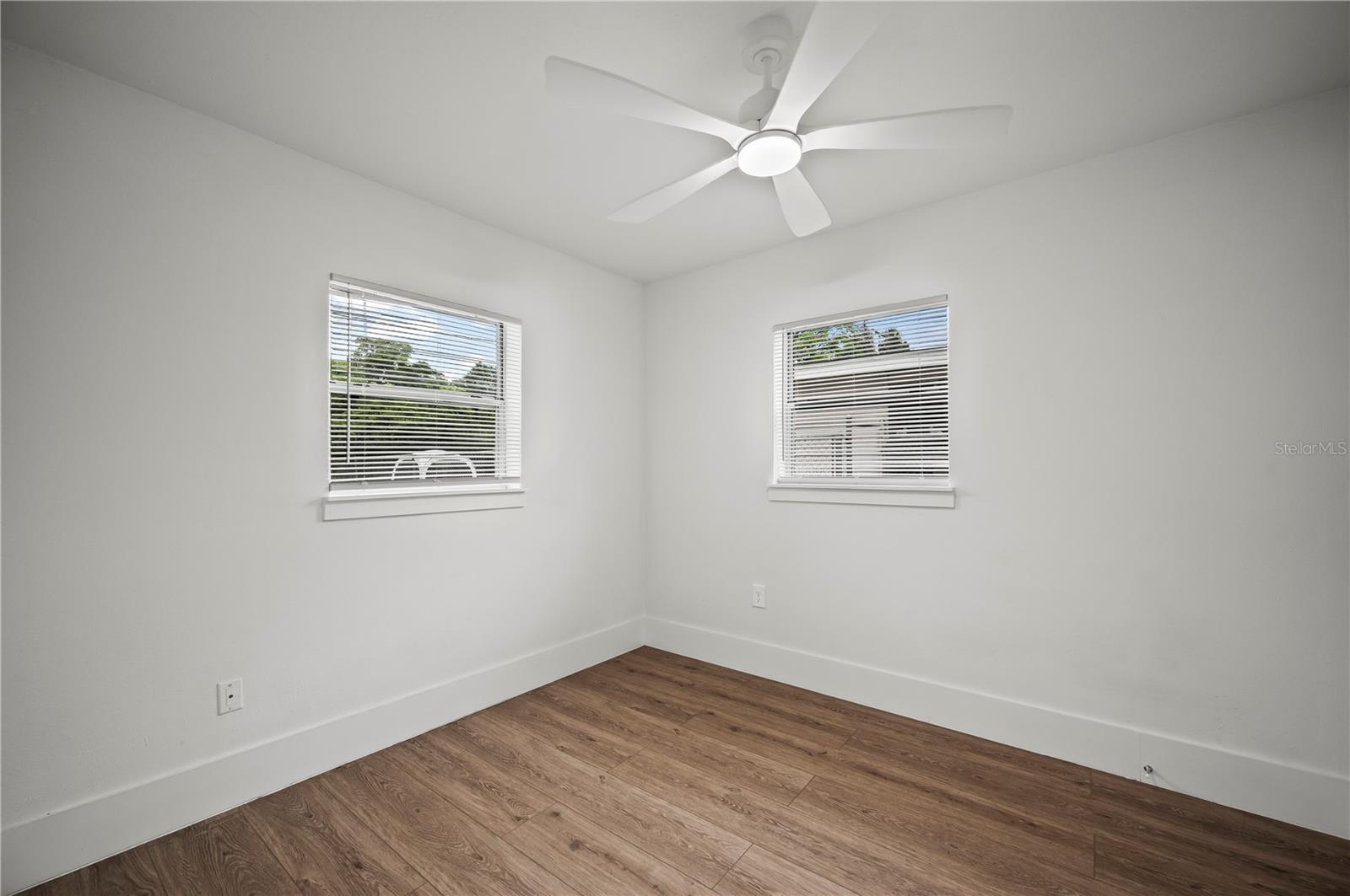 Image 18 of 22 For 4403 Lake Lawne Avenue