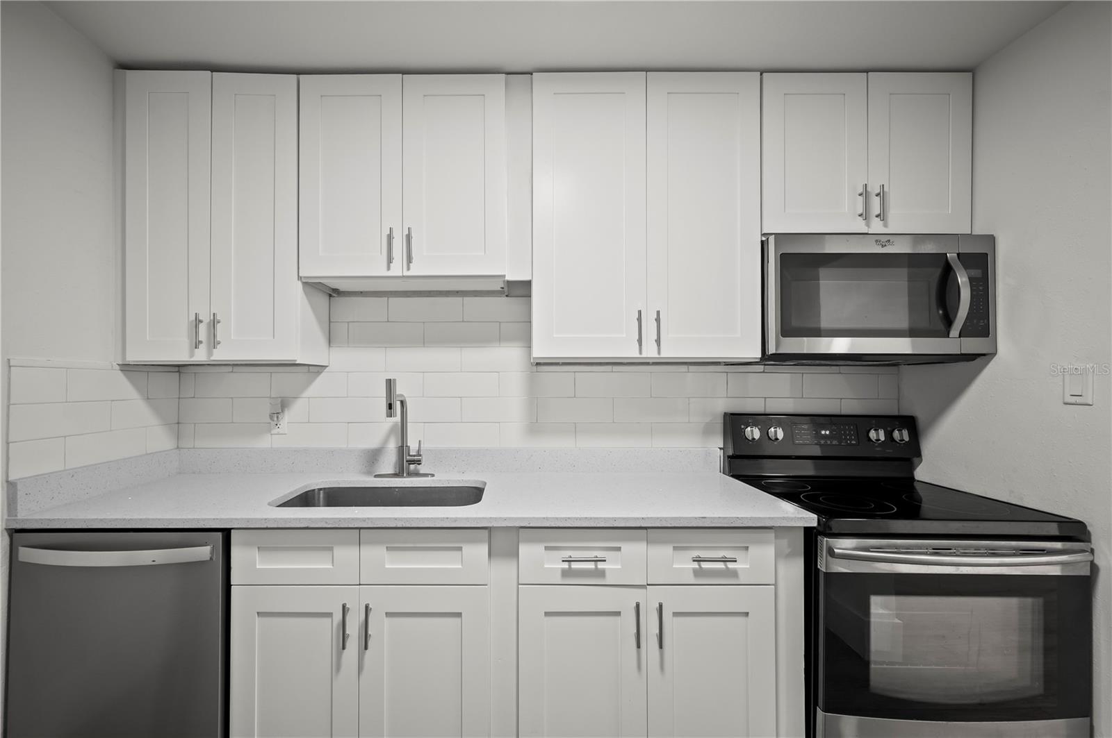 Image 4 of 22 For 4403 Lake Lawne Avenue