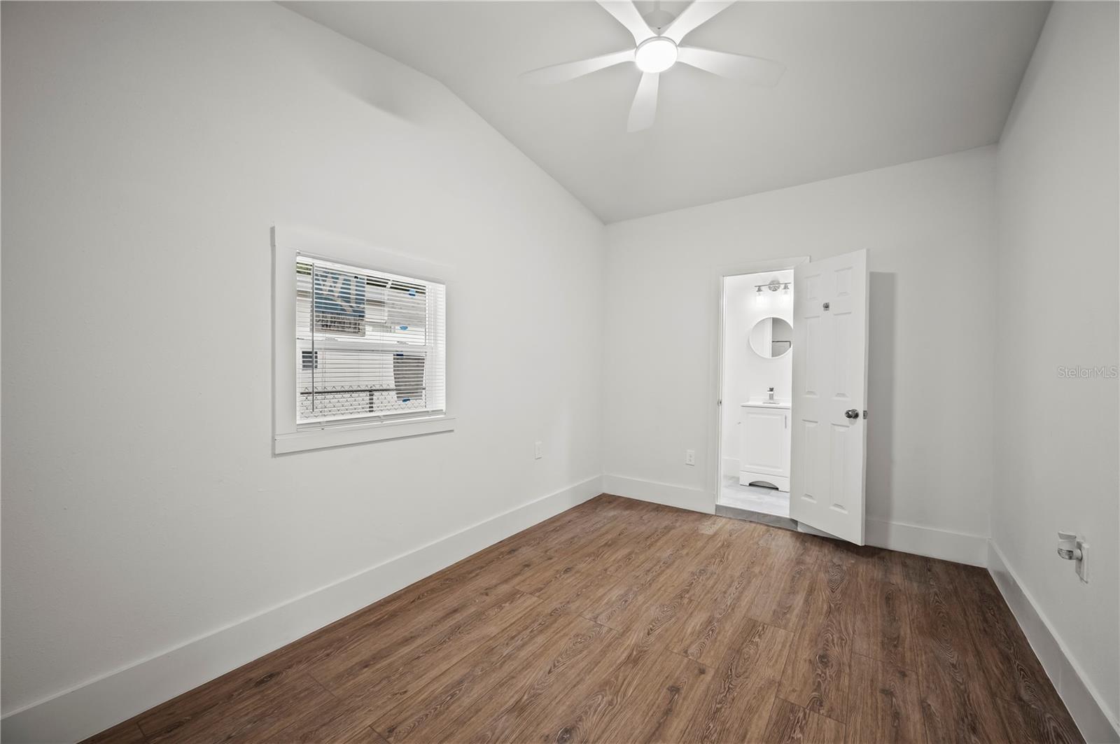 Image 9 of 22 For 4403 Lake Lawne Avenue