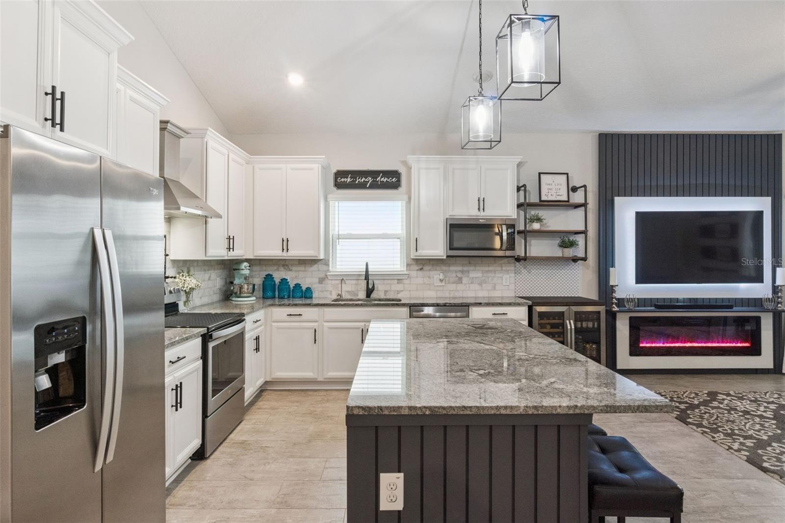 Image 4 of 40 For 3406 Feathergrass Court