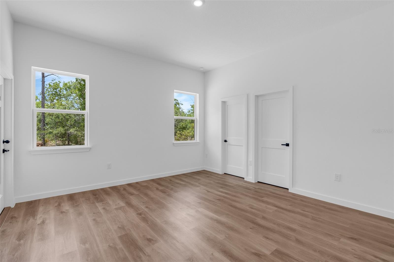 Listing photo id 25 for 9578 Wallace Way