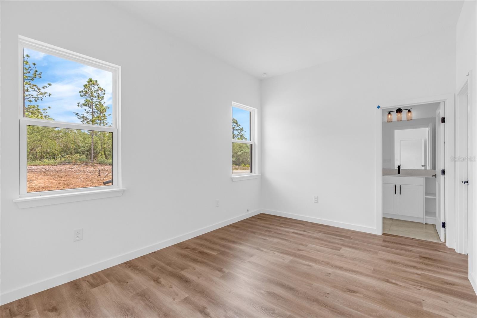 Listing photo id 27 for 9578 Wallace Way
