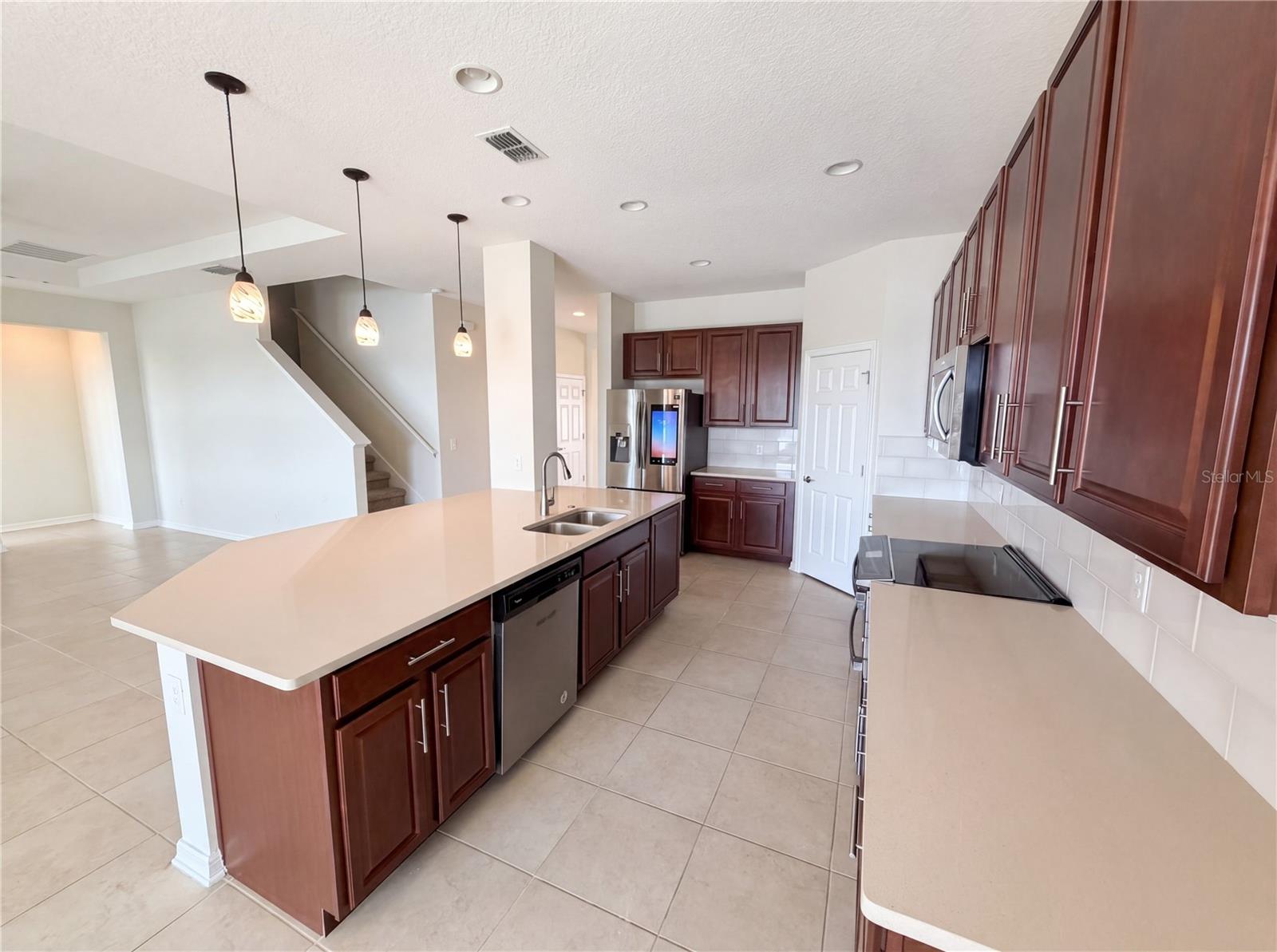 Image 11 of 36 For 1811 Henley Street