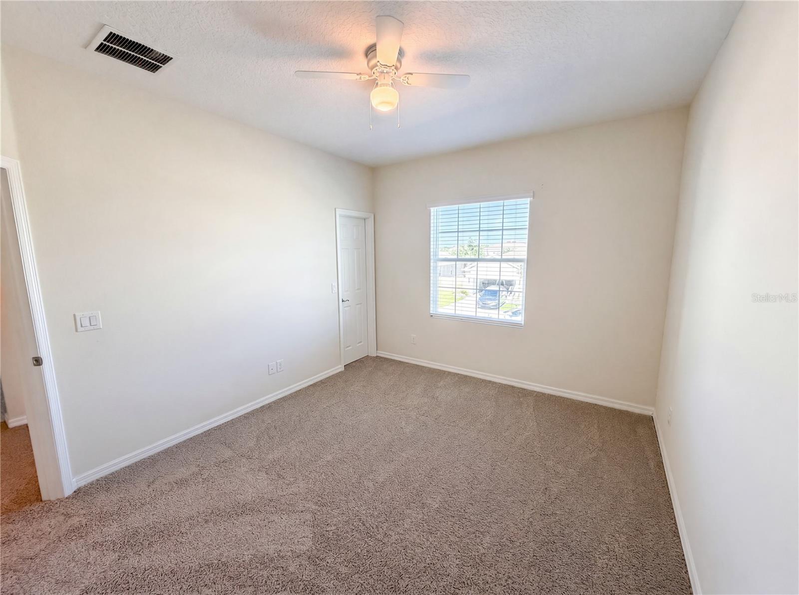 Image 19 of 36 For 1811 Henley Street