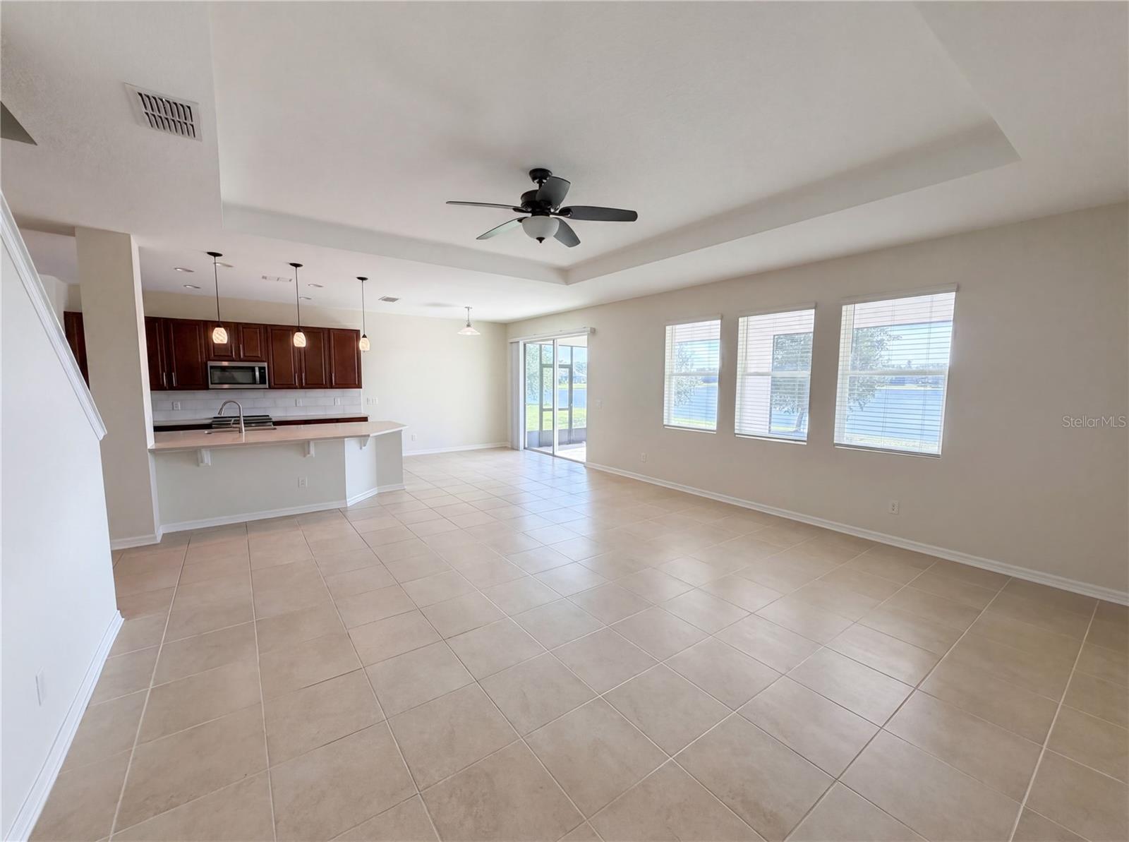 Image 6 of 36 For 1811 Henley Street