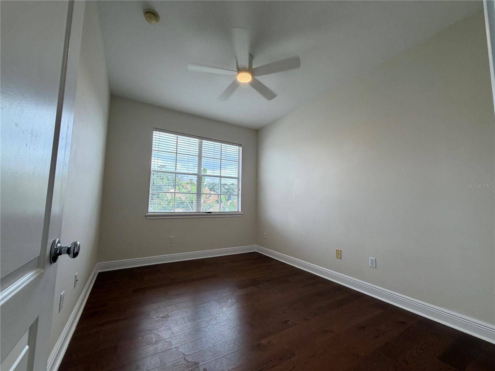 Image 10 of 28 For 3400 Golfview Boulevard A