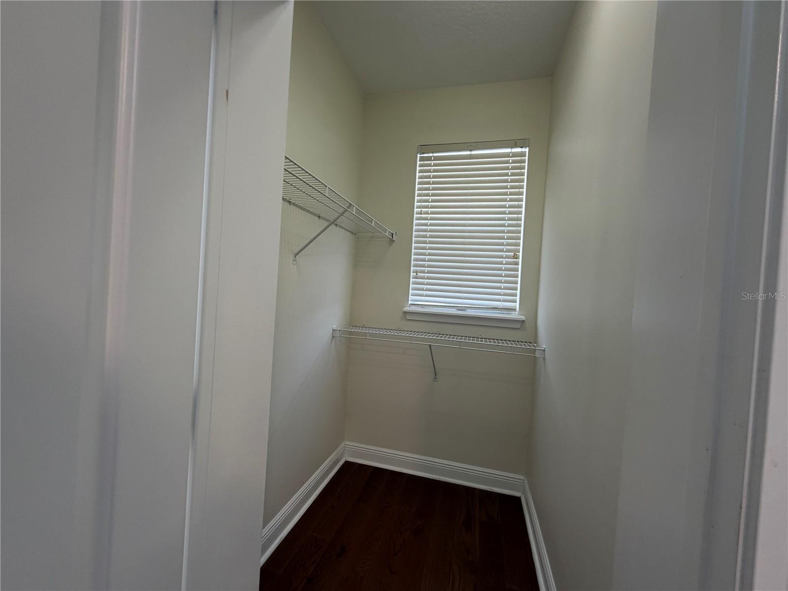 Image 12 of 28 For 3400 Golfview Boulevard A