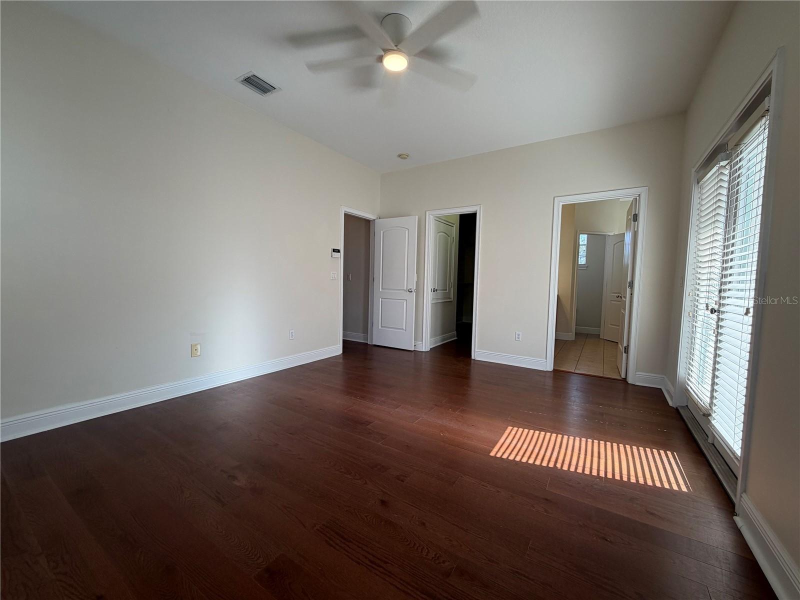 Image 14 of 28 For 3400 Golfview Boulevard A