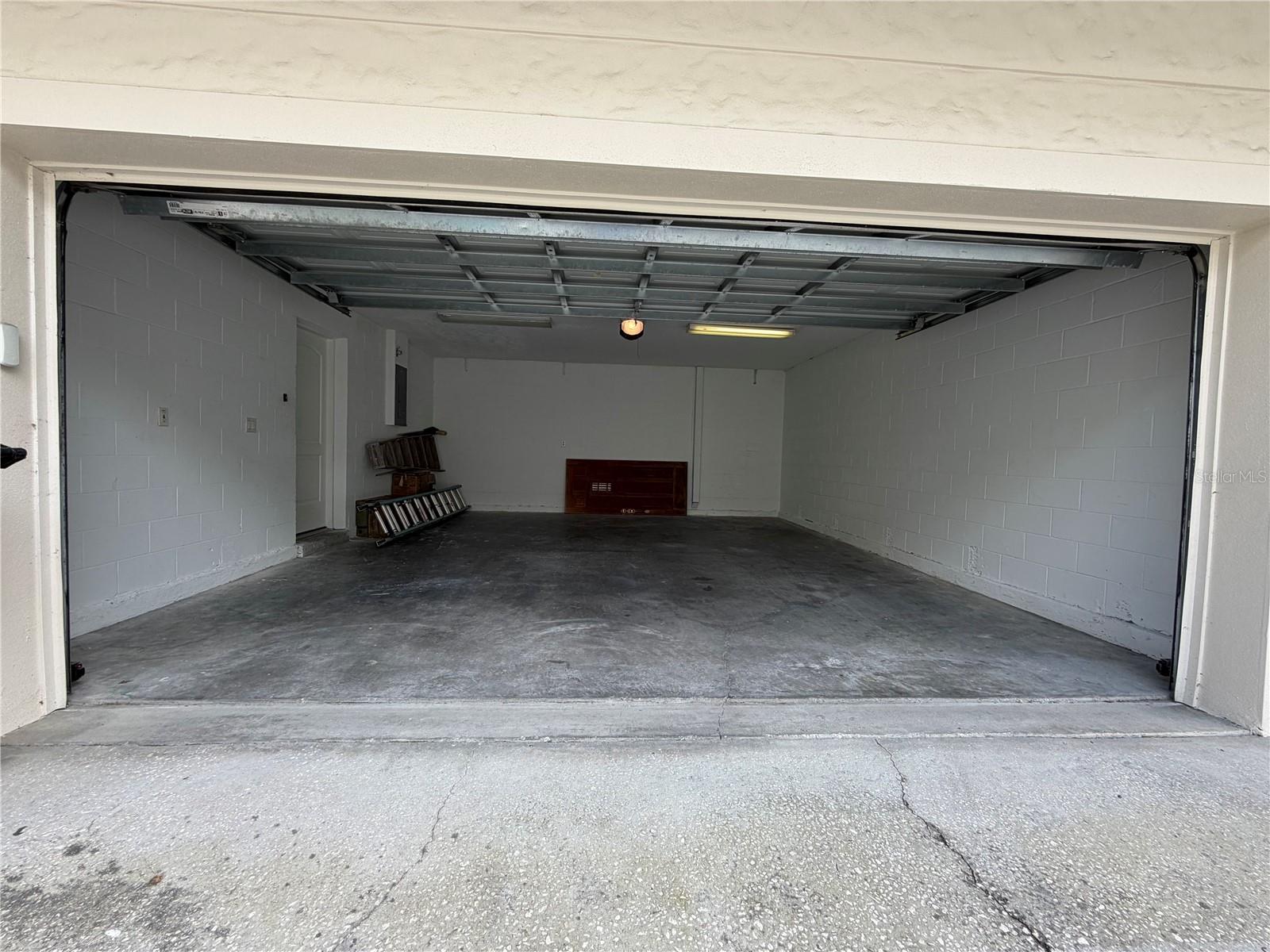 Image 20 of 28 For 3400 Golfview Boulevard A