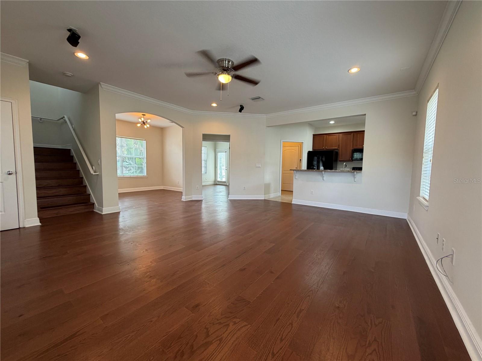 Image 3 of 28 For 3400 Golfview Boulevard A