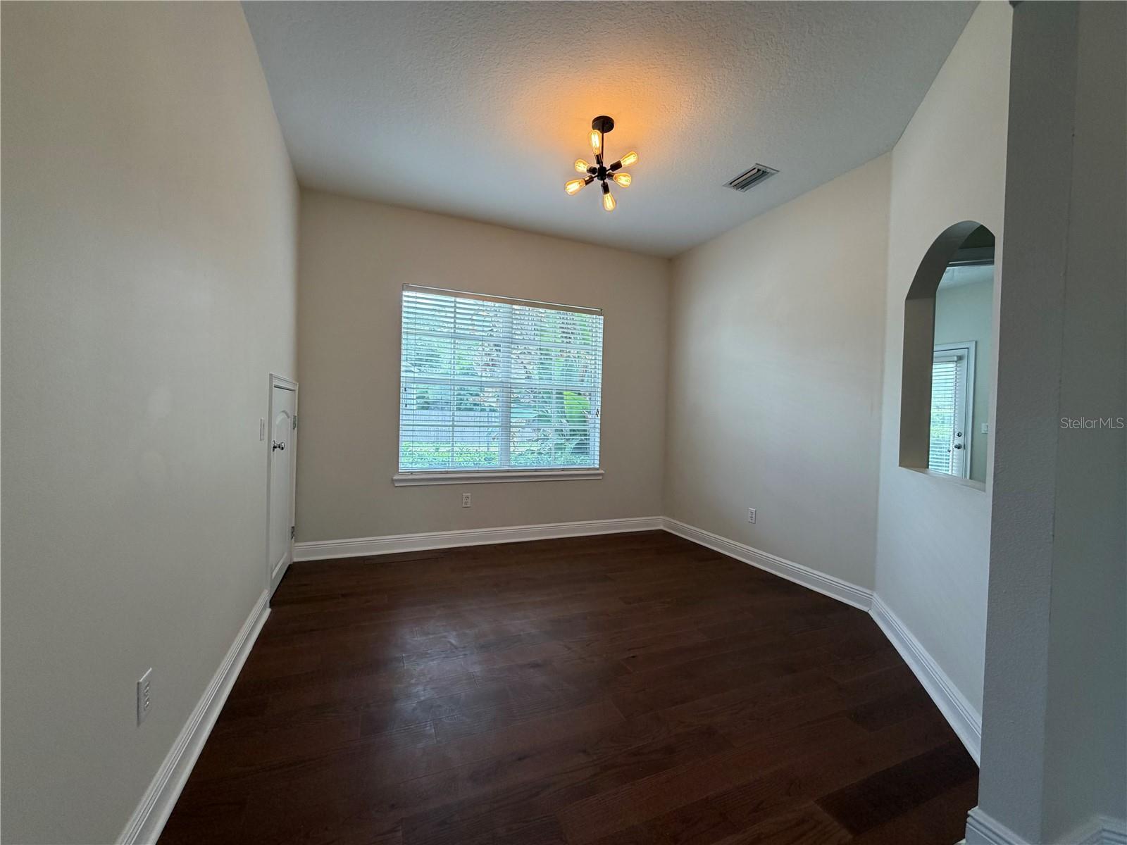 Image 6 of 28 For 3400 Golfview Boulevard A
