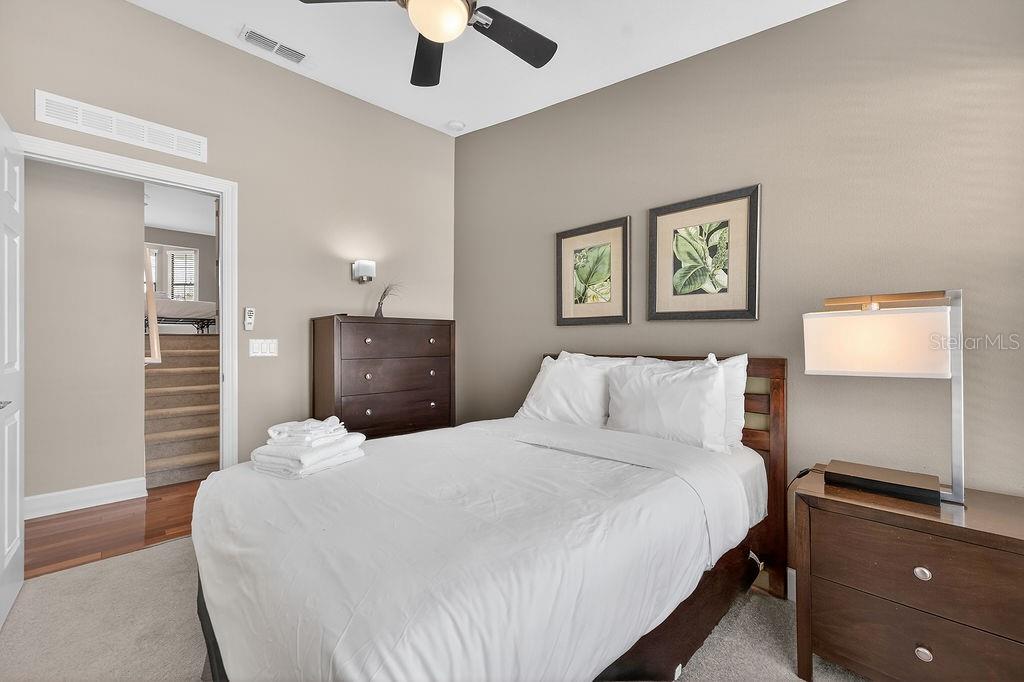Image 23 of 40 For 14525 Damai Lane 14525