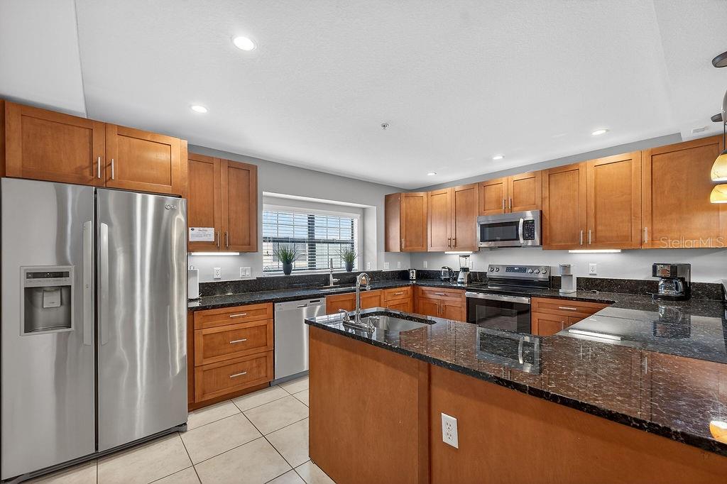Image 3 of 40 For 14525 Damai Lane 14525