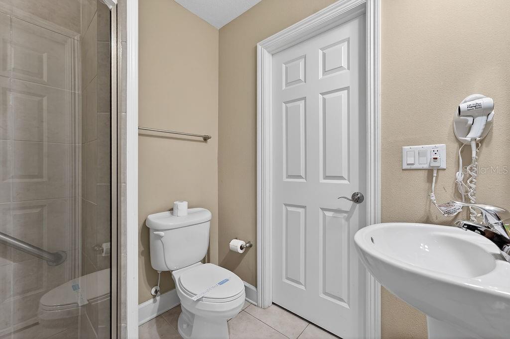 Image 36 of 40 For 14525 Damai Lane 14525
