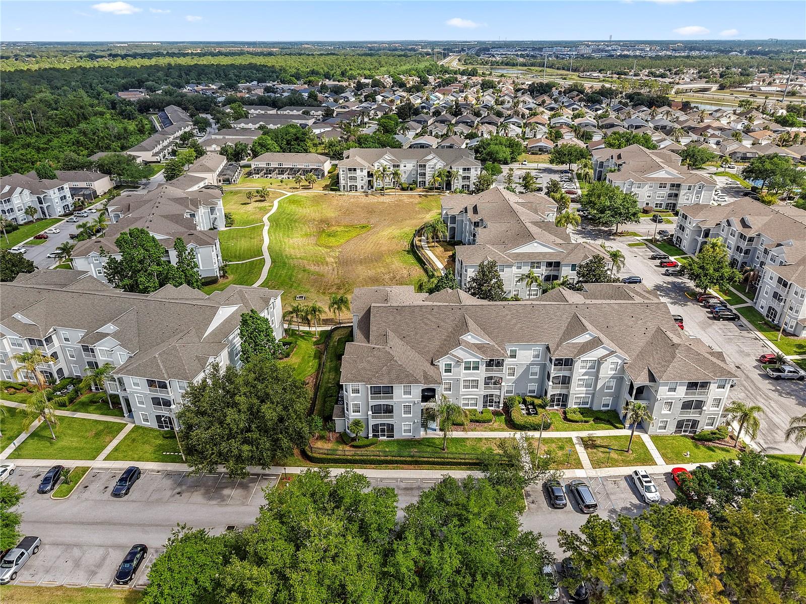 Image 27 of 29 For 8103 Coconut Palm Way 205