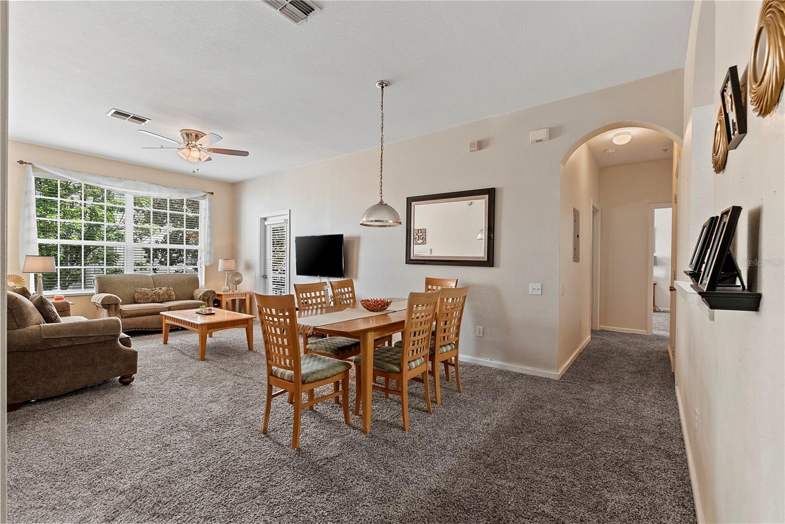 Image 4 of 29 For 8103 Coconut Palm Way 205