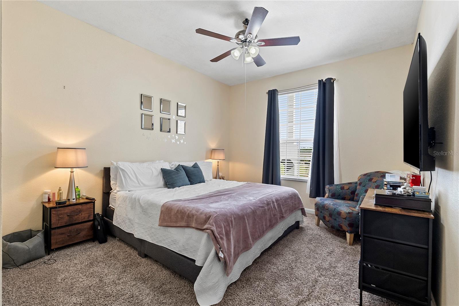 Image 8 of 29 For 8103 Coconut Palm Way 205