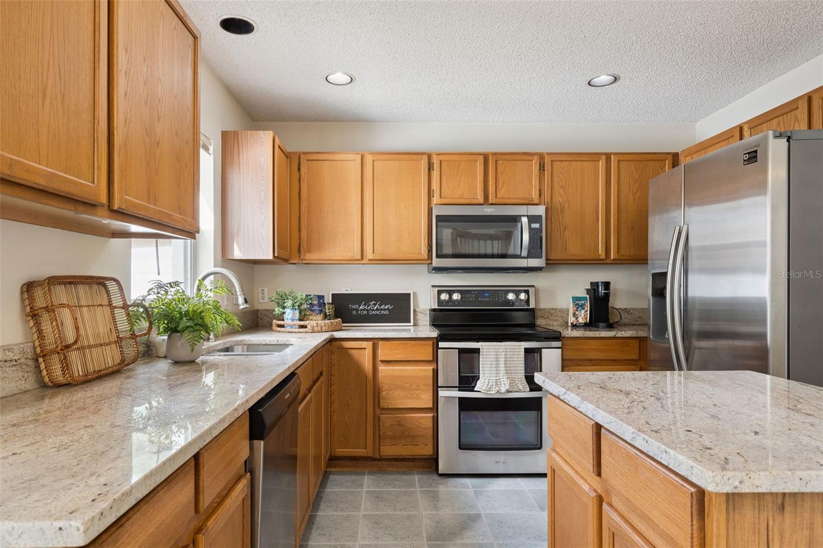 Image 4 of 48 For 12620 Waterhaven Circle