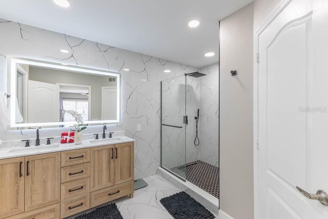 Image 21 of 58 For 3432 Idlegrove Court