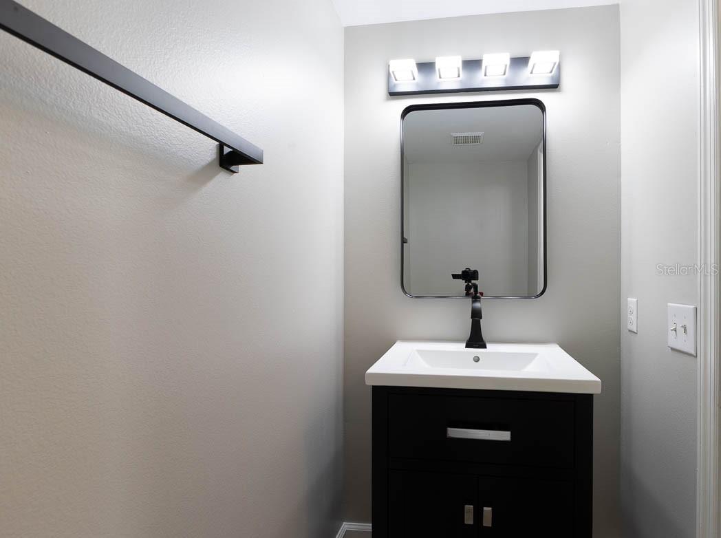Image 33 of 58 For 3432 Idlegrove Court