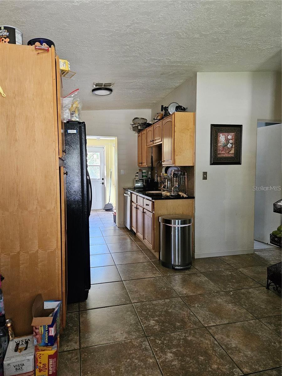 Image 3 of 12 For 11500 Judge Avenue