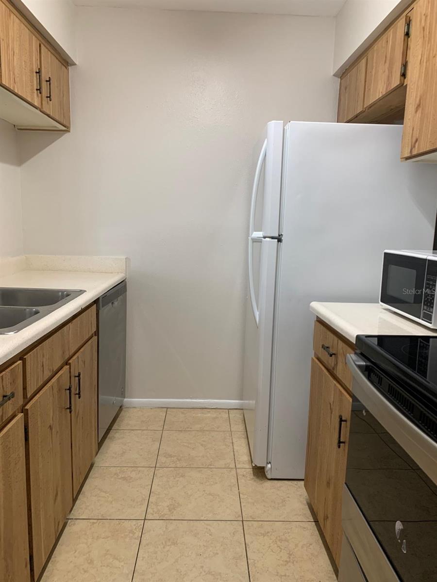 Image 10 of 18 For 801 Northlake Drive 801