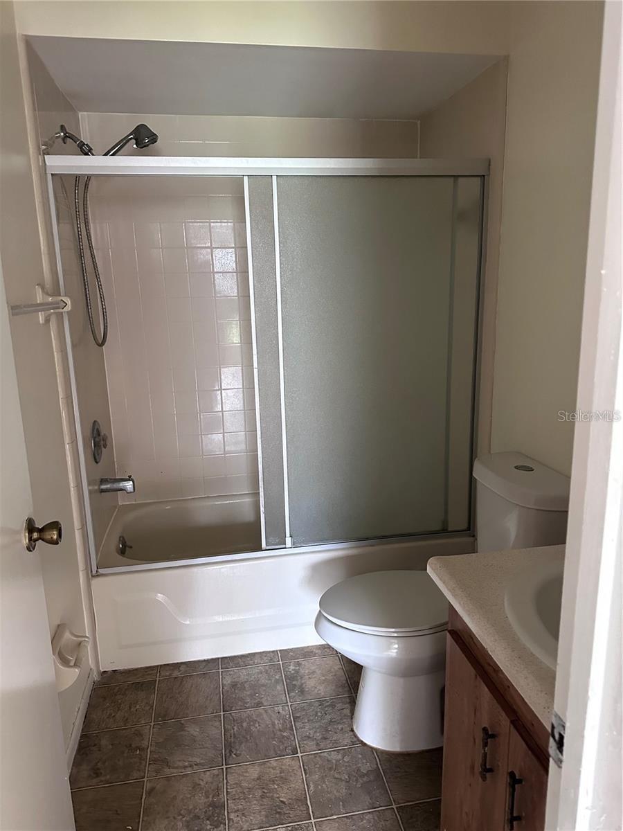 Image 16 of 18 For 801 Northlake Drive 801