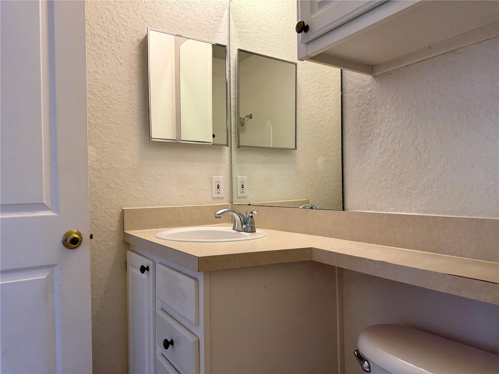 Image 15 of 21 For 2740 Maitland Crossing Way 201