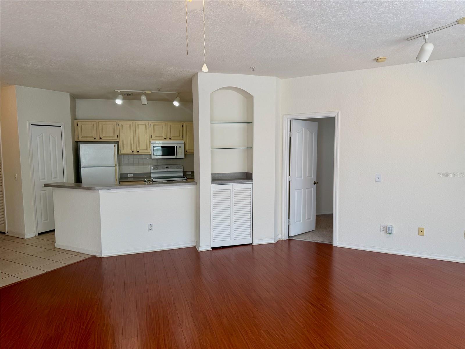 Image 5 of 21 For 2740 Maitland Crossing Way 201
