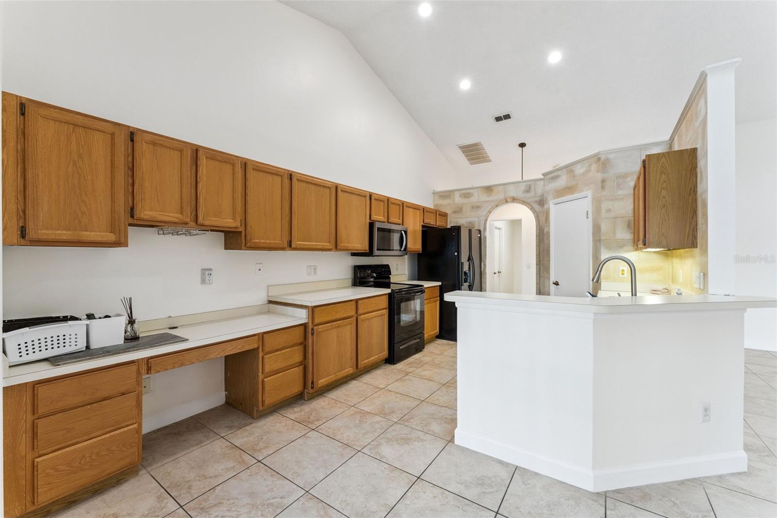 Image 11 of 35 For 12879 Lower River Boulevard