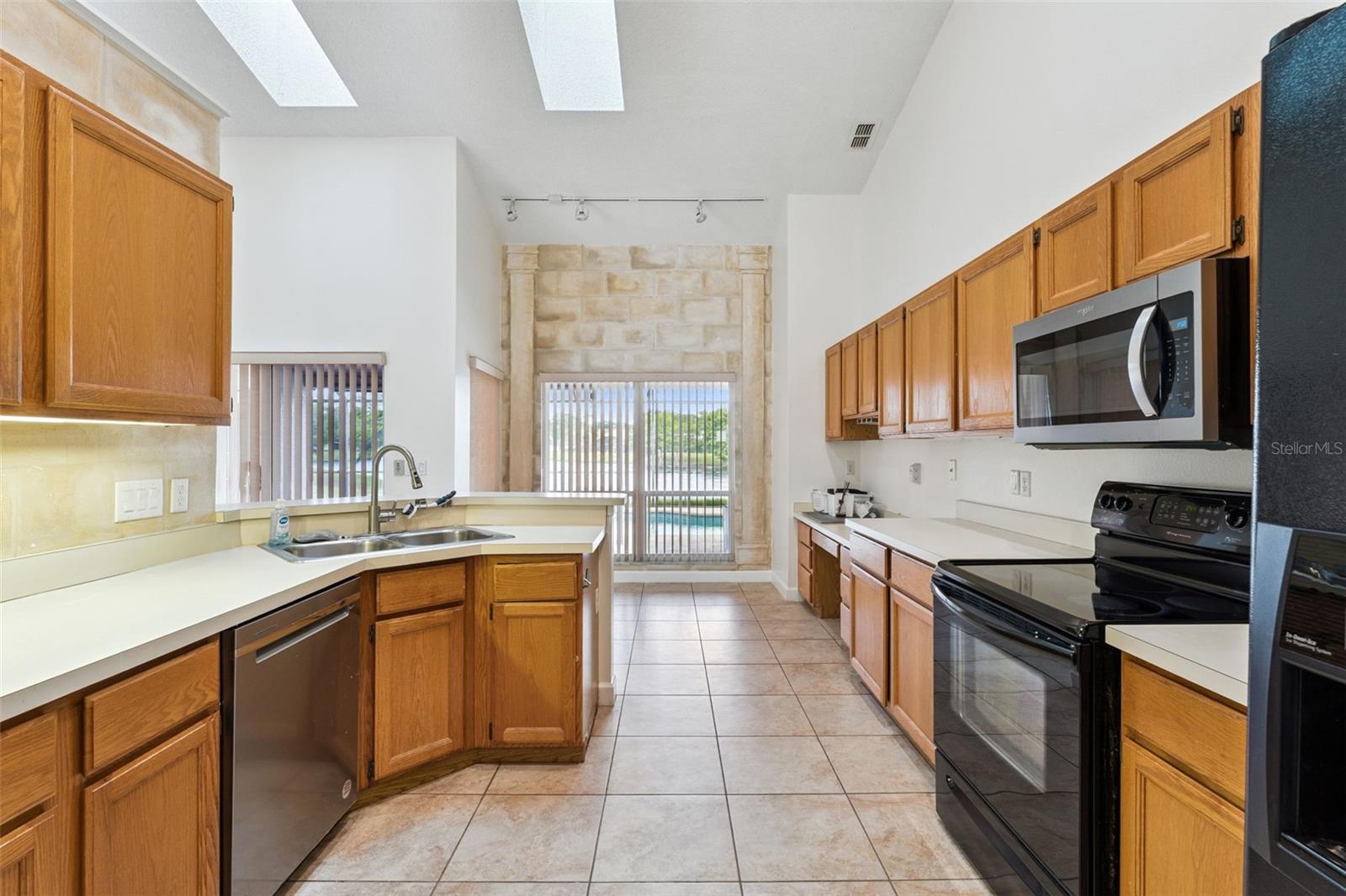 Image 12 of 35 For 12879 Lower River Boulevard