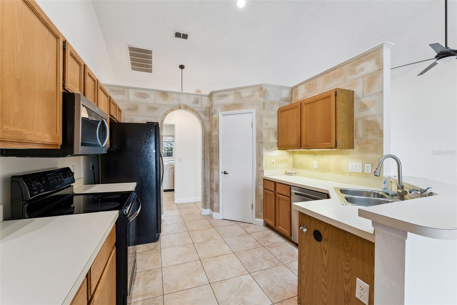 Image 15 of 35 For 12879 Lower River Boulevard