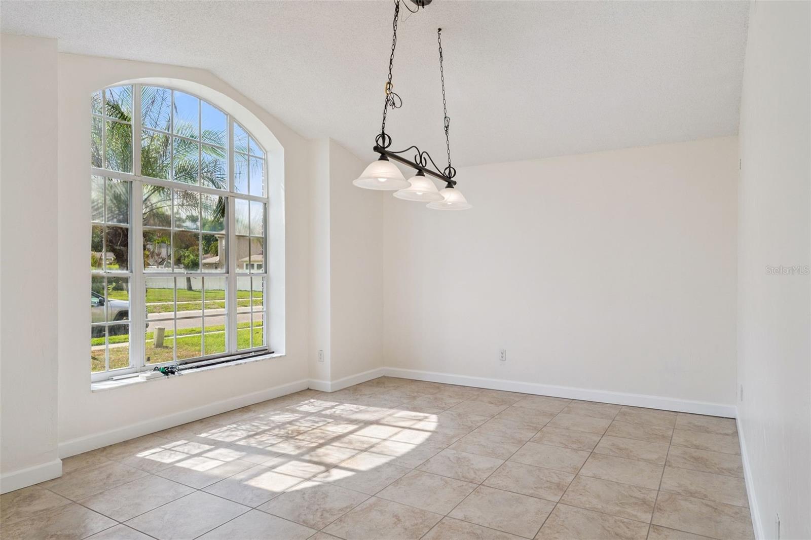 Image 7 of 35 For 12879 Lower River Boulevard