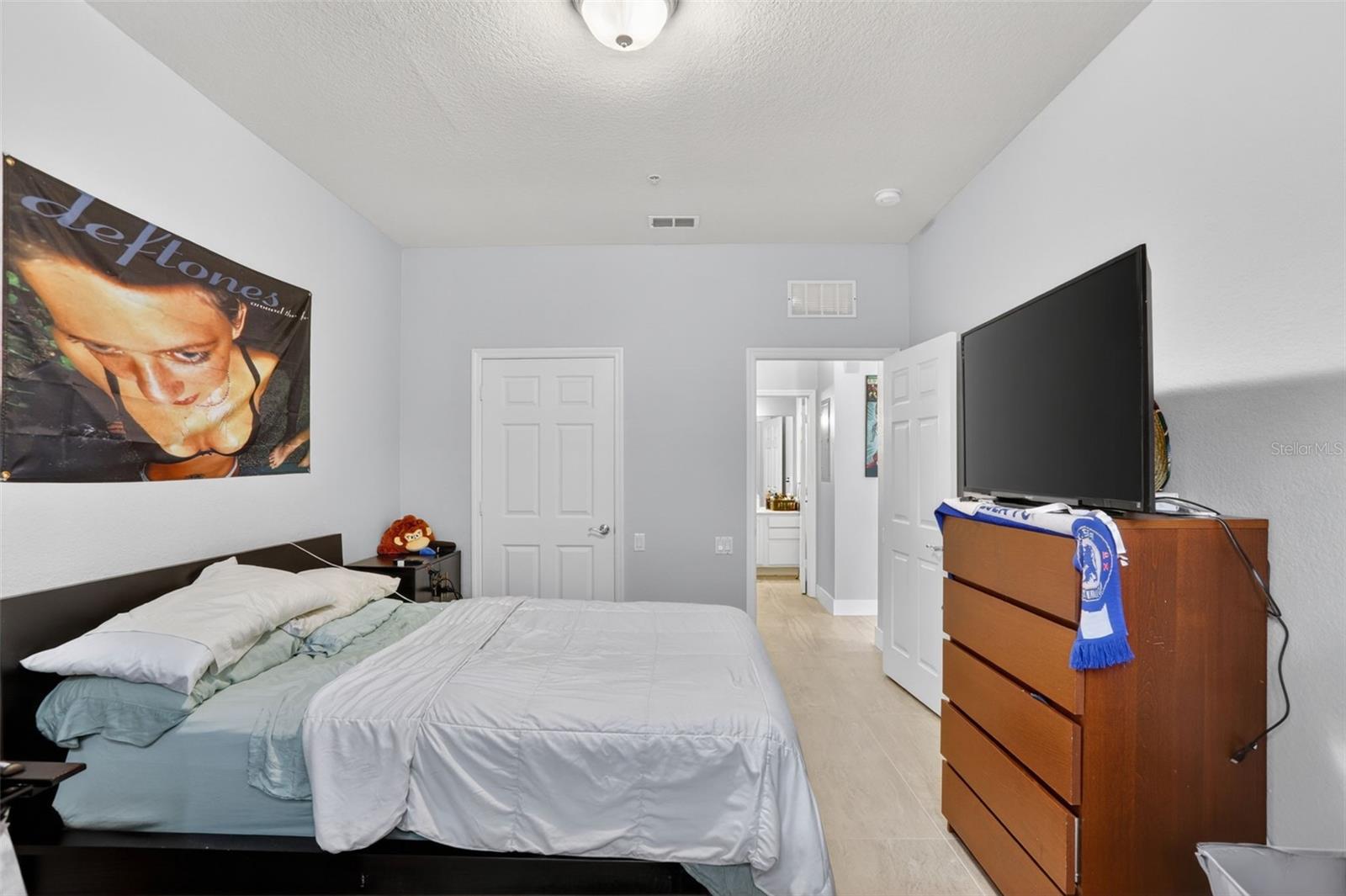 Image 16 of 31 For 3332 Robert Trent Jones Drive 40203