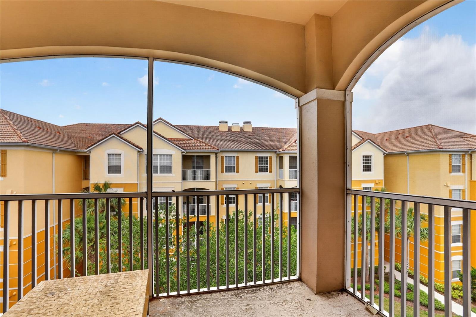 Image 18 of 31 For 3332 Robert Trent Jones Drive 40203