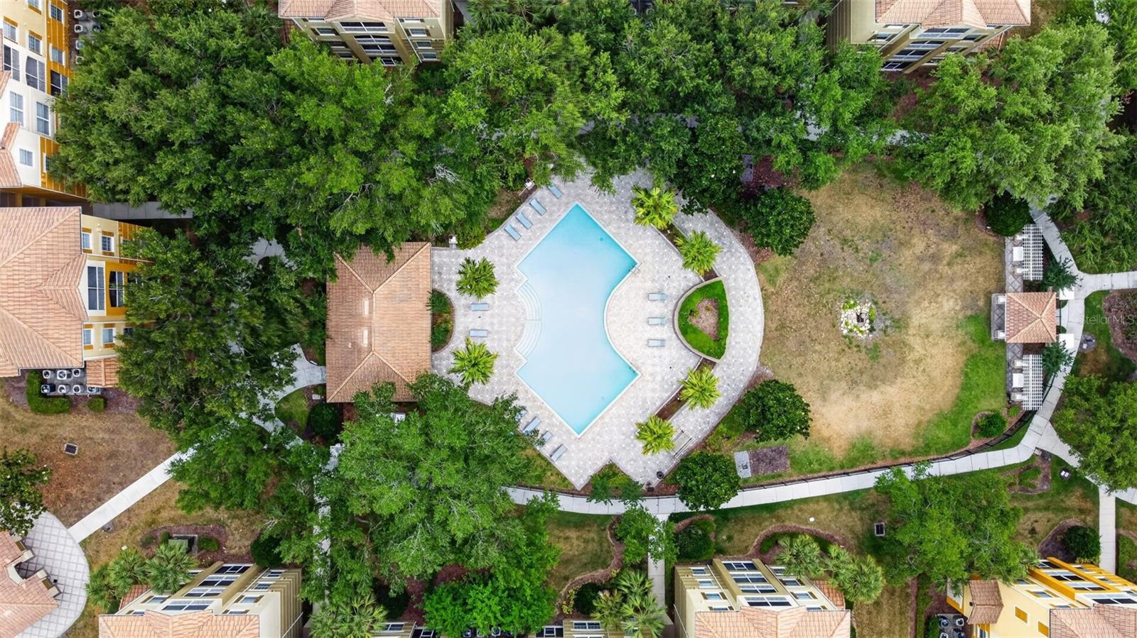 Image 20 of 31 For 3332 Robert Trent Jones Drive 40203