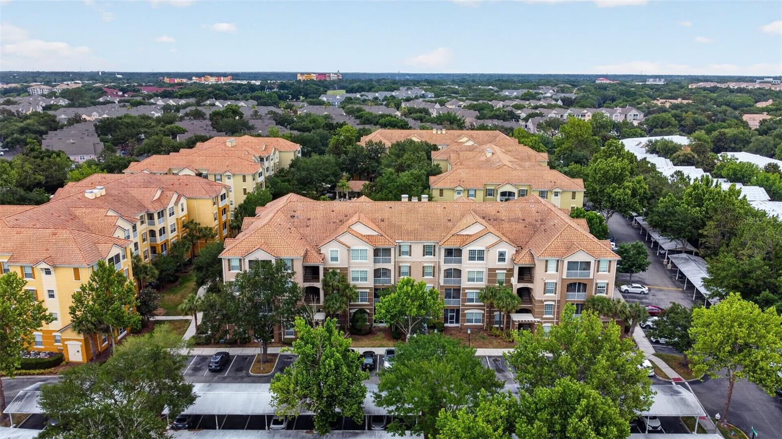 Image 21 of 31 For 3332 Robert Trent Jones Drive 40203