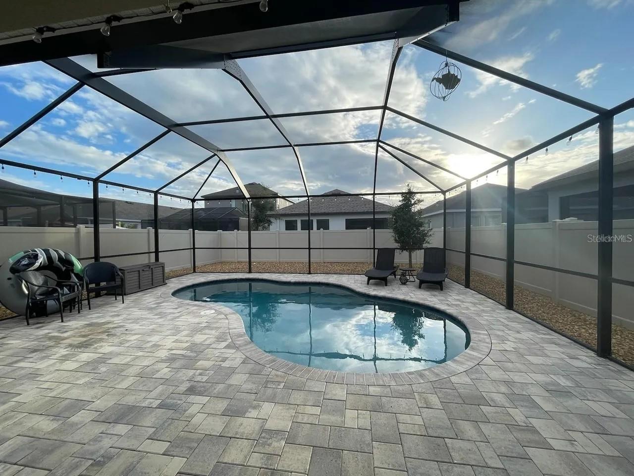 Image 10 of 18 For 1438 River Circle