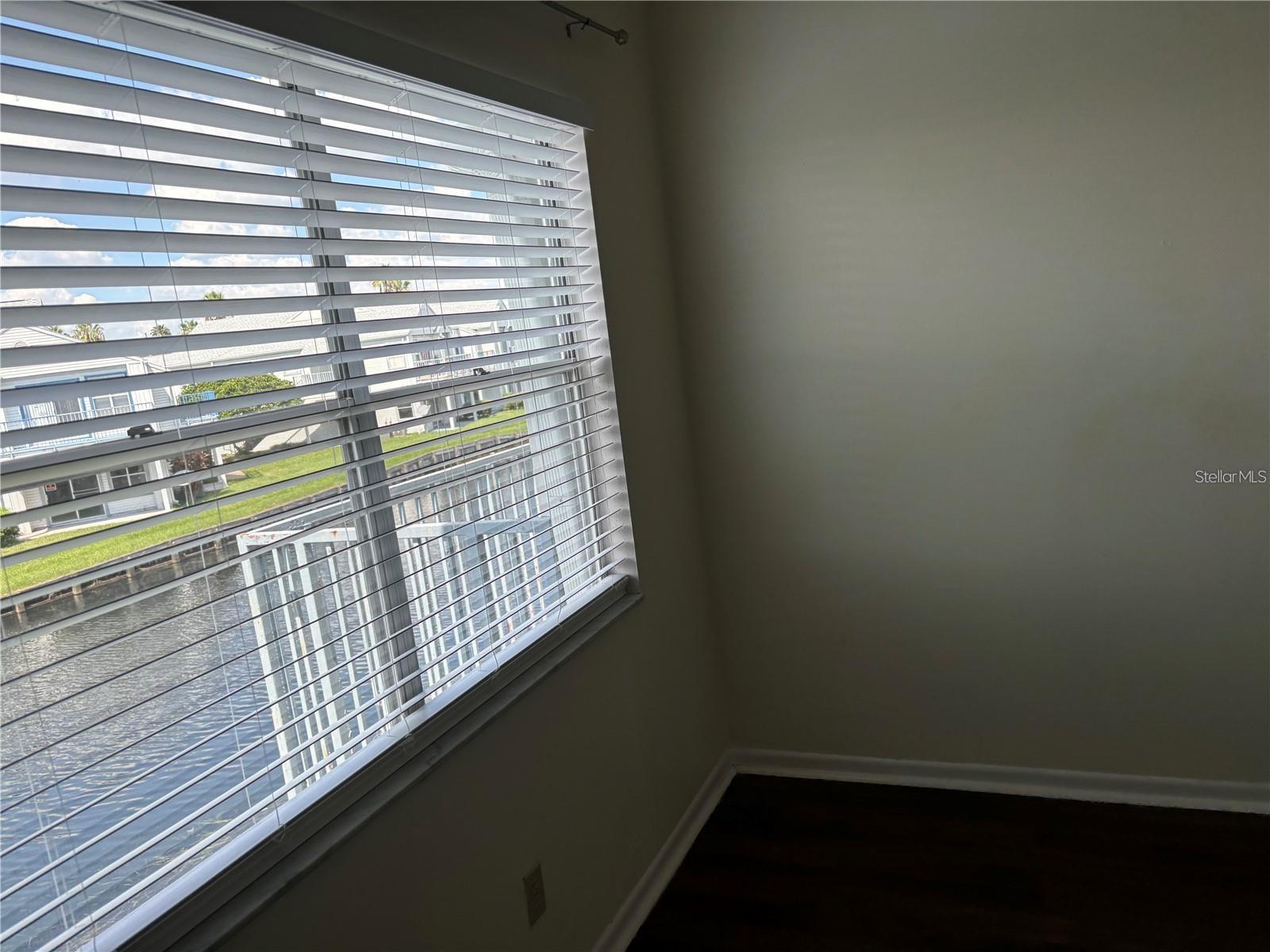 Image 16 of 19 For 2556 Woodgate Boulevard 203