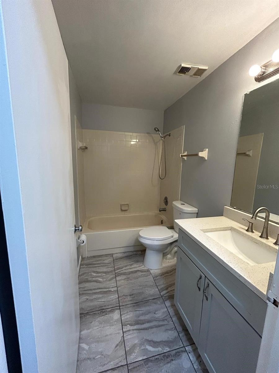 Image 9 of 19 For 2556 Woodgate Boulevard 203