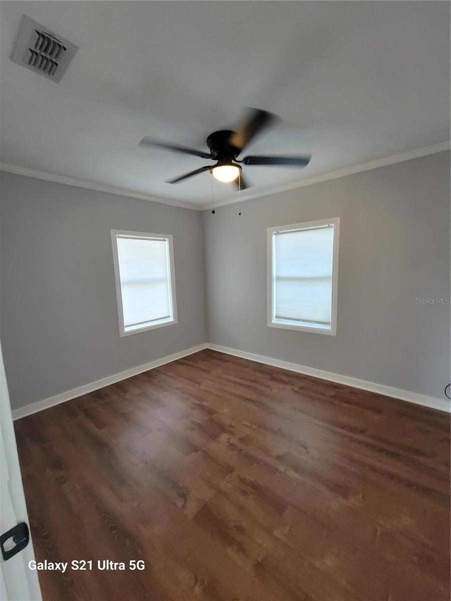 Image 8 of 13 For 16 Primrose Drive