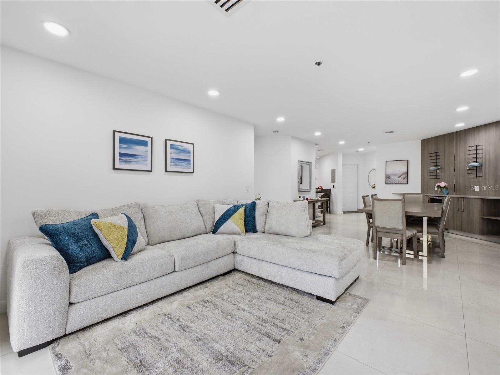 Image 12 of 35 For 5157 Floria Way J