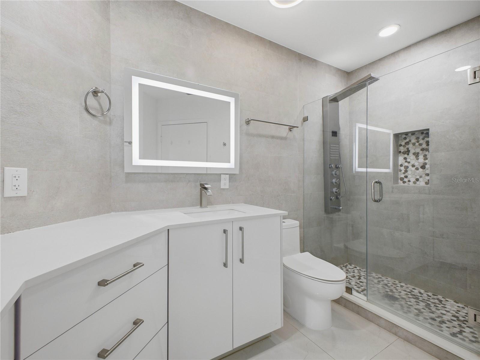 Image 17 of 35 For 5157 Floria Way J