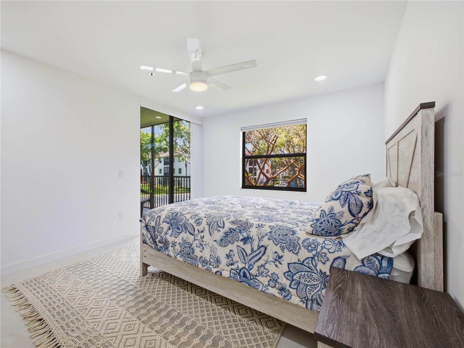 Image 19 of 35 For 5157 Floria Way J